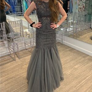 Elegant Gray Lace Evening Gown